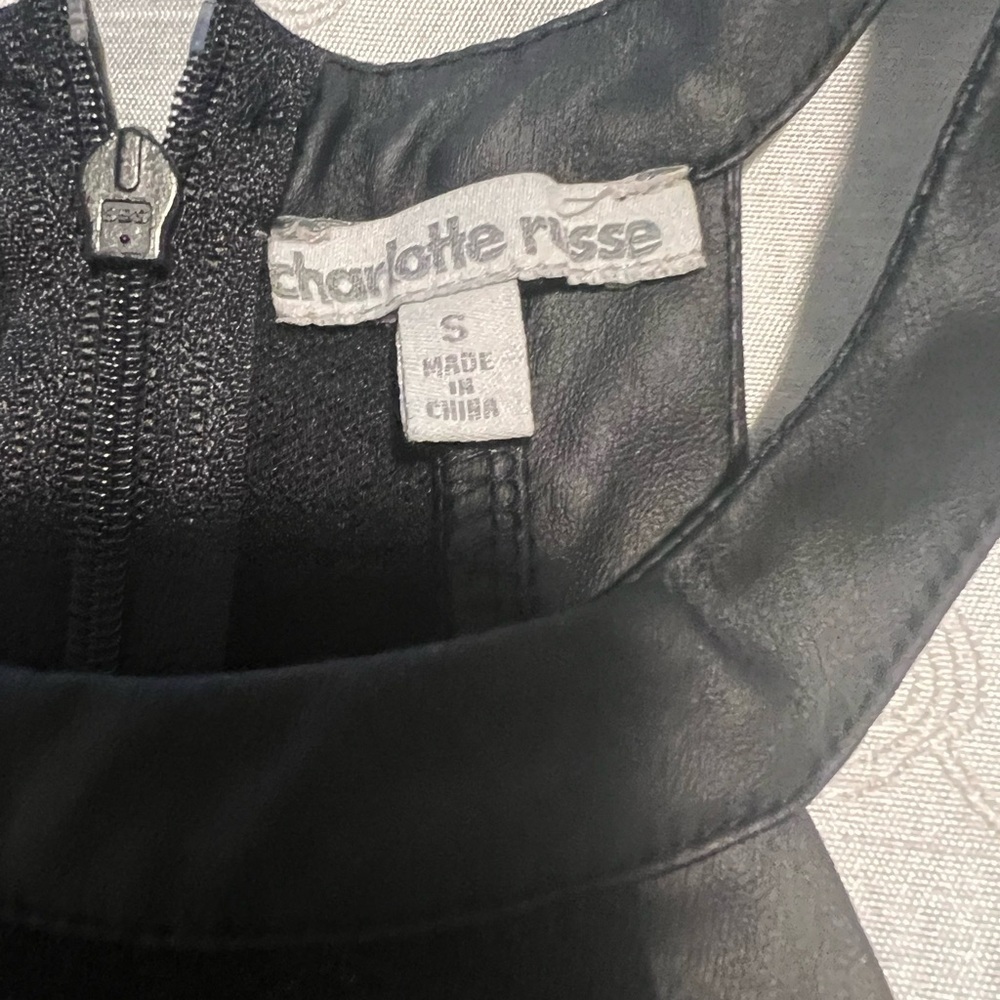 Charlotte Russe Black and Emerald Sparkle Skater Dress - Picture 5 of 7